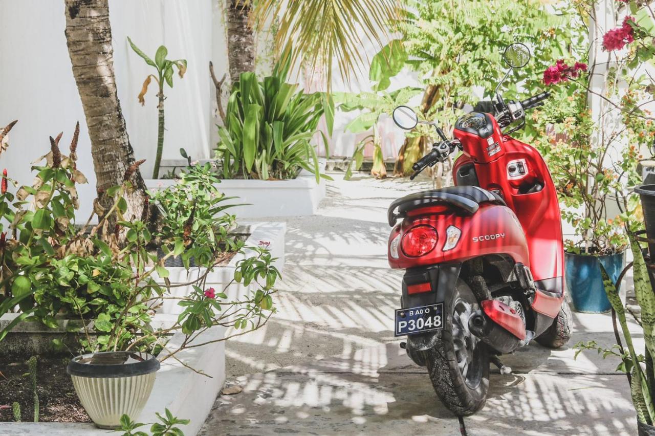 Fiyala Homestay Addu Atol Buitenkant foto