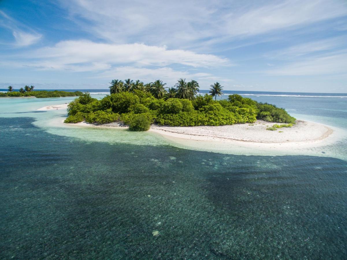 Fiyala Homestay Addu Atol Buitenkant foto