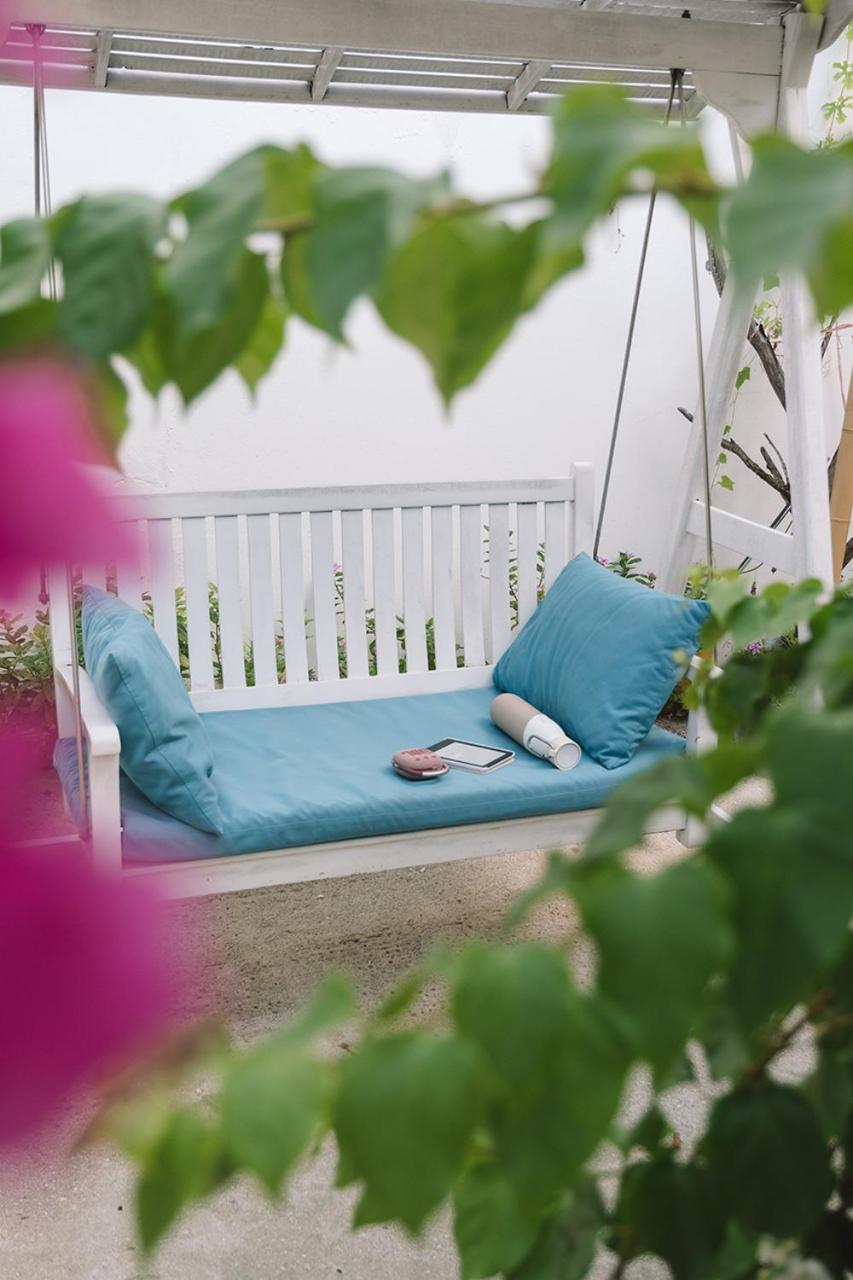 Fiyala Homestay Addu Atol Buitenkant foto